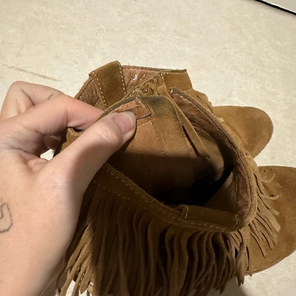 Women’s fringe bootie - Picture 6 of 8